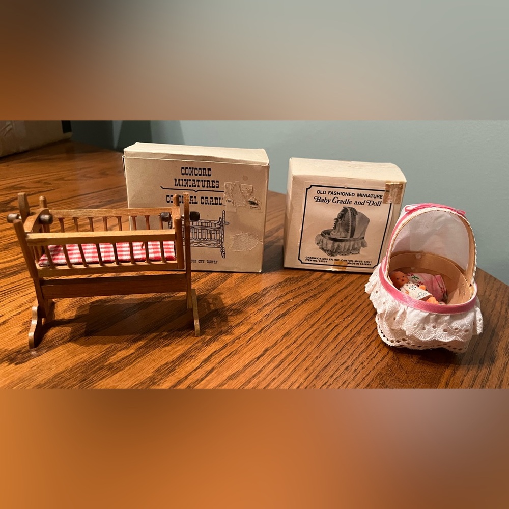 Vintage Dollhouse Miniatures Cradle Lot. Mint in Box